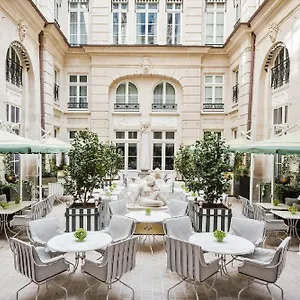 ***** فندق De Crillon فرنسا